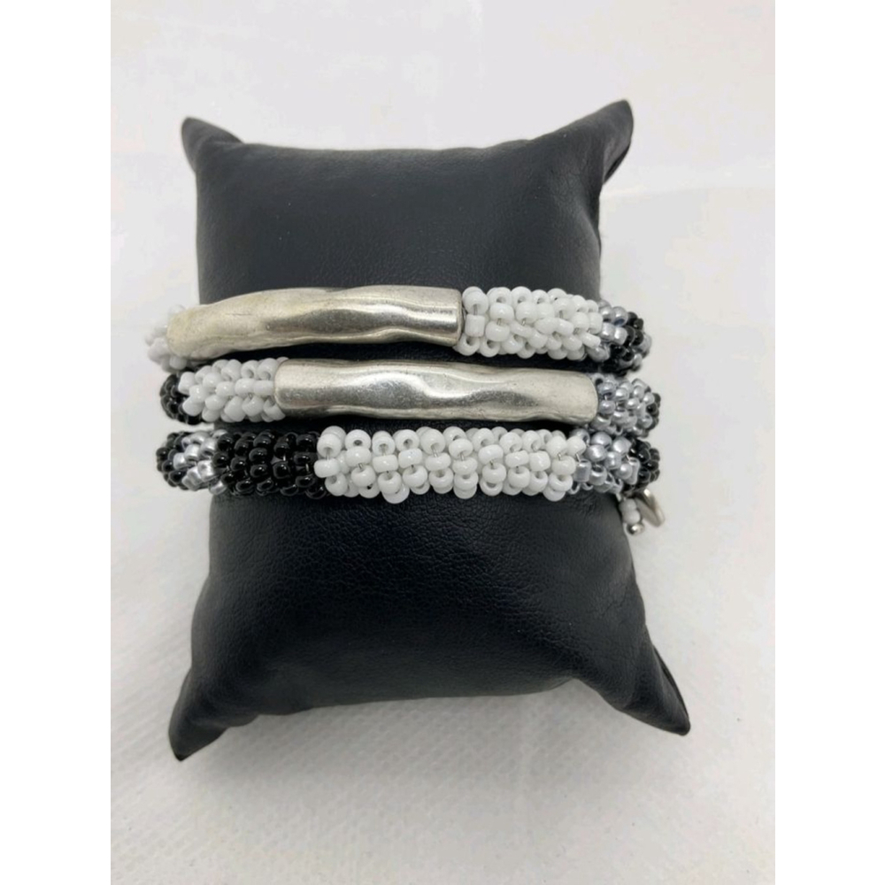 Women's Chico's Marea One Size Beaded Bracelet Set in Black and White